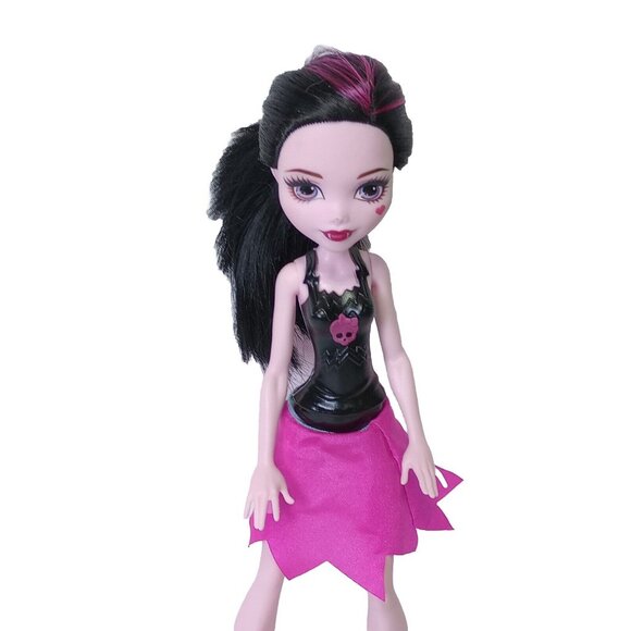 Monster High Cheerleader Ghoul Spirit Draculaura cheerleading doll 2015 - Picture 2 of 7